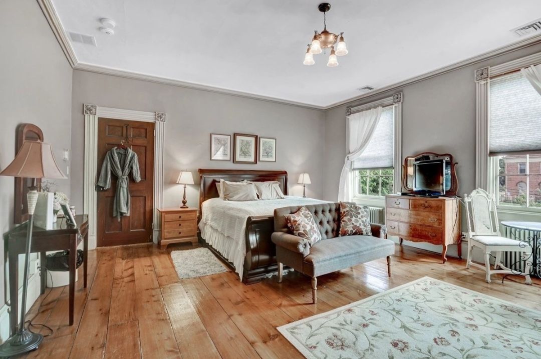 Borland Inn rooms Borland_inn_and_restaurant